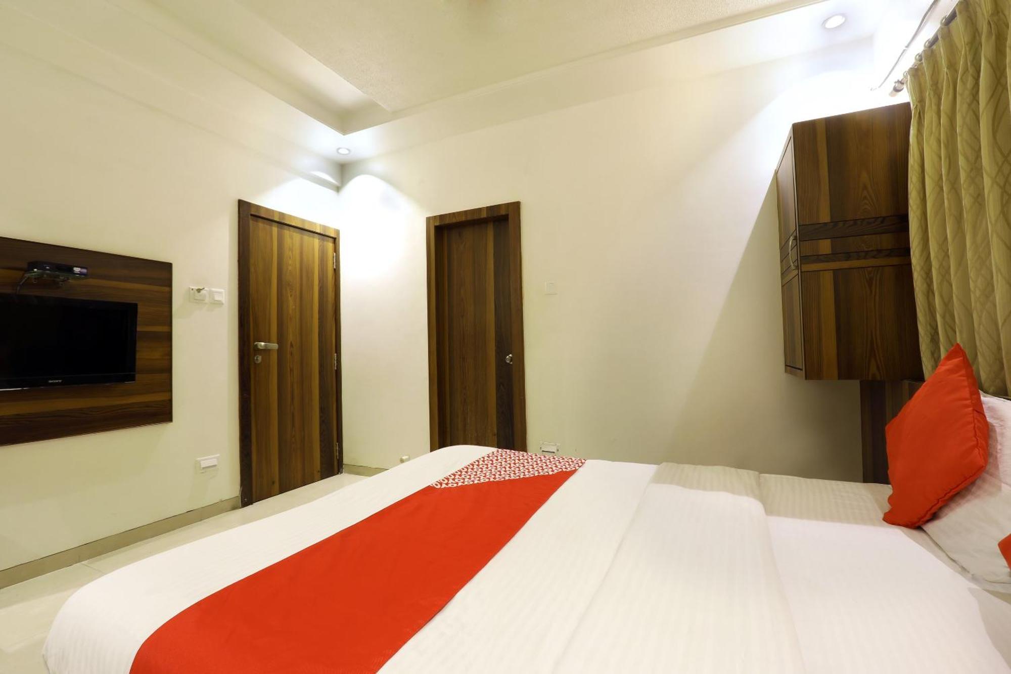 Collection O Satyan Inn Shirdi Exterior foto