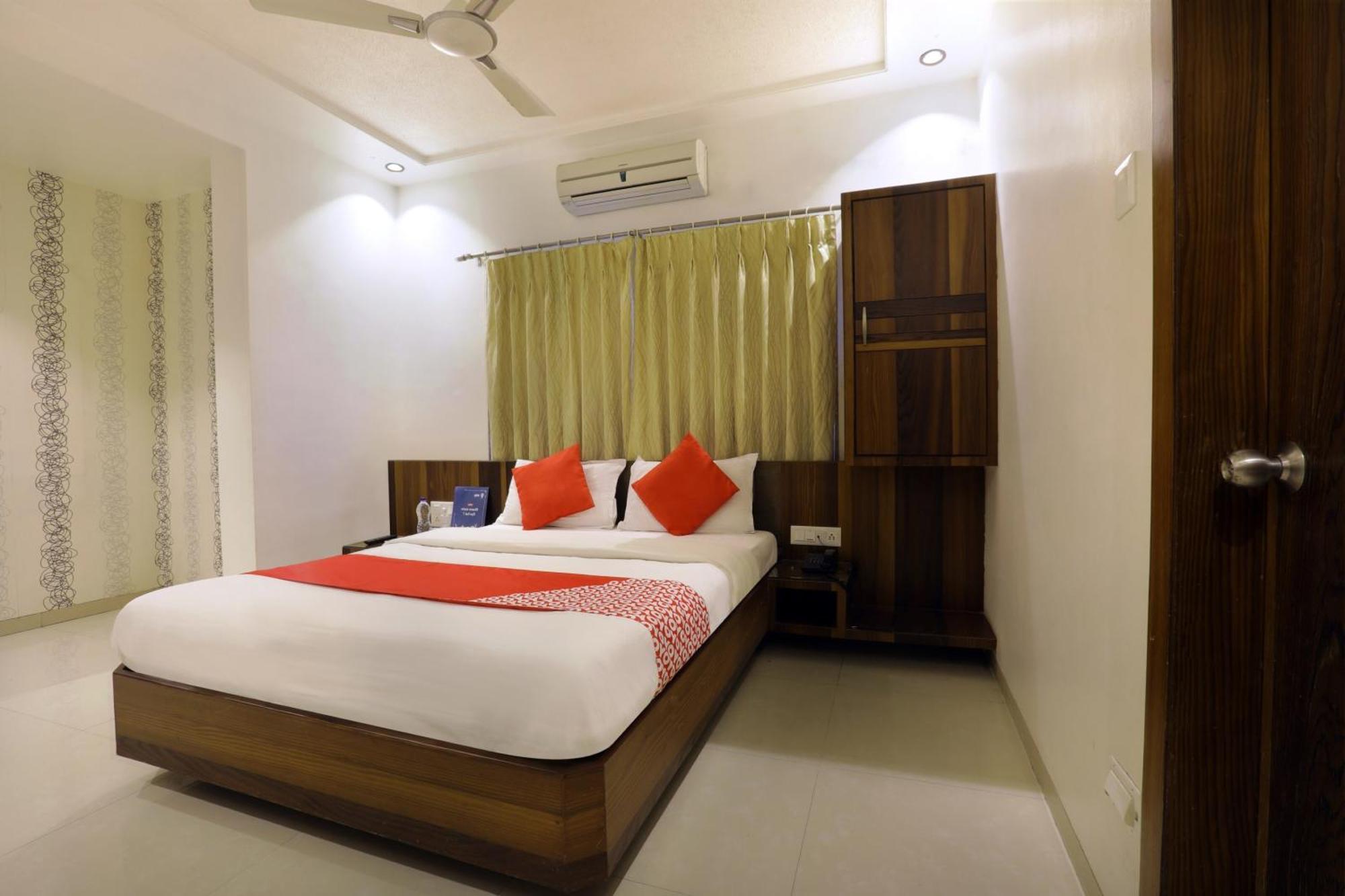 Collection O Satyan Inn Shirdi Exterior foto
